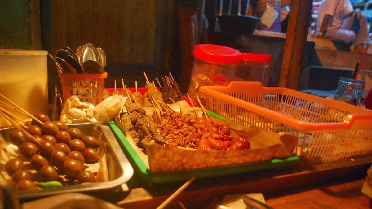 Kuliner Kaki Lima Indonesia Favorit Wisatawan di Tahun 2026